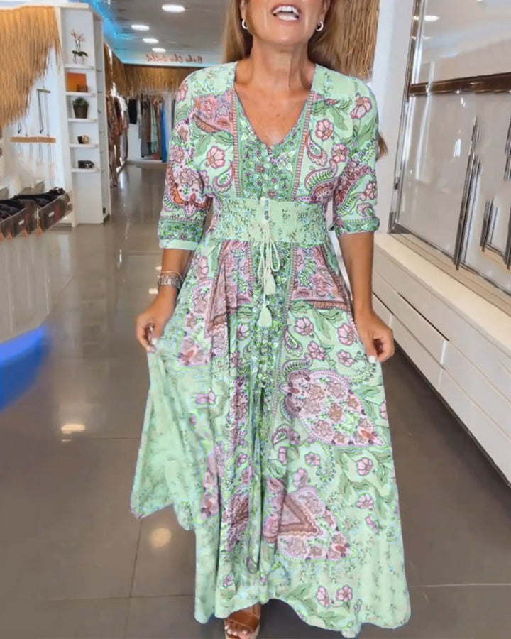 Mia – Elegant Holiday V-Neck Dress