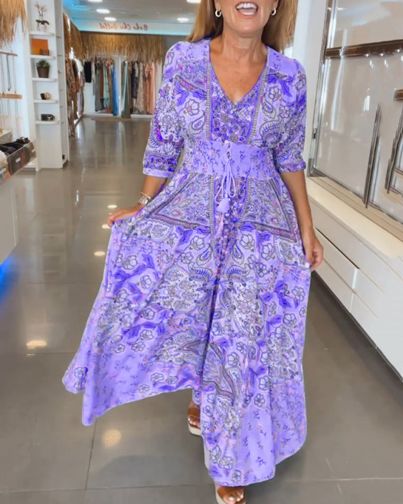 Mia – Elegant Holiday V-Neck Dress