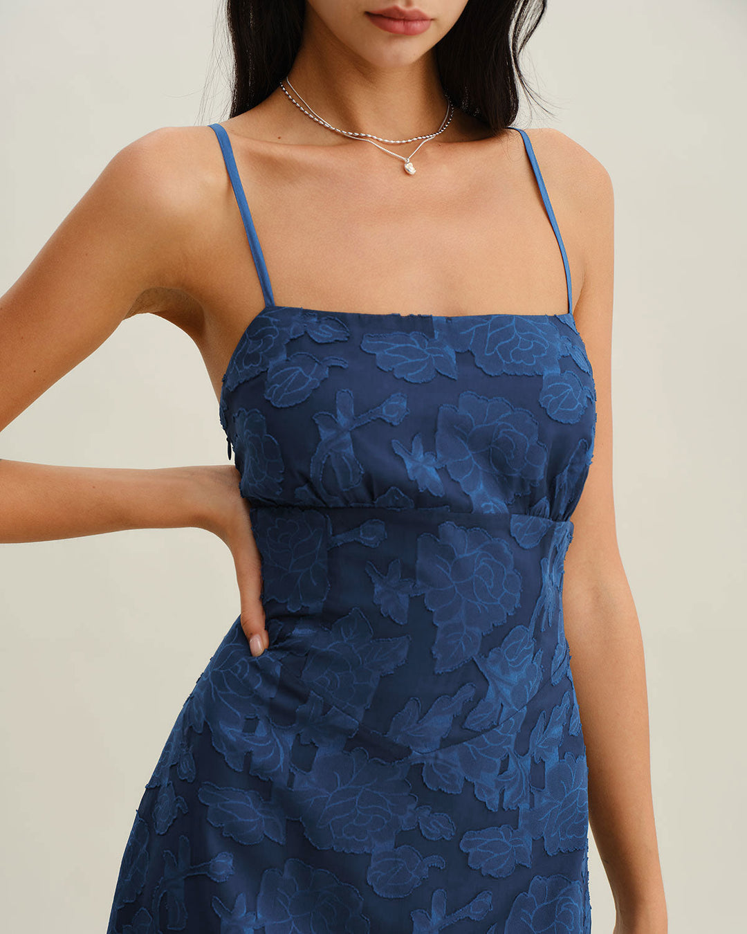 ELARA – JACQUARD SLIP BACKLESS MAXI DRESS