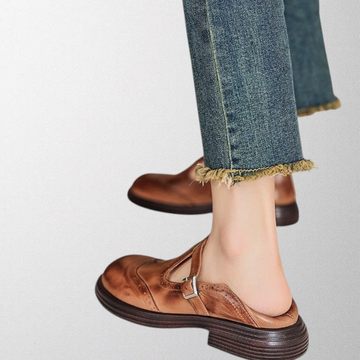 Clara - Timeless Mary Janes