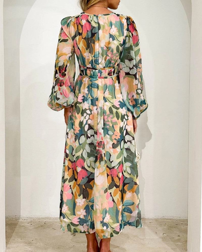 Lot - Elegant Floral Dress