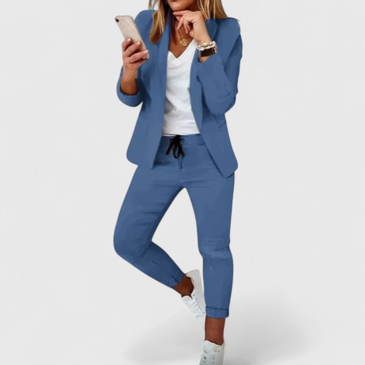 Sarynthi - Sophisticated Suit