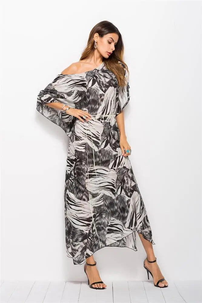 NUVIA – ELEGANT BOHO ROBE