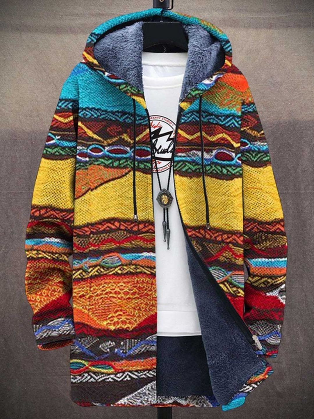 Jindalee - Luxurious Cardigan with Artistic Inspiration