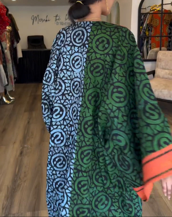 HALCYON – SLEEK DRESS WITH BOLD COLOR PANELS