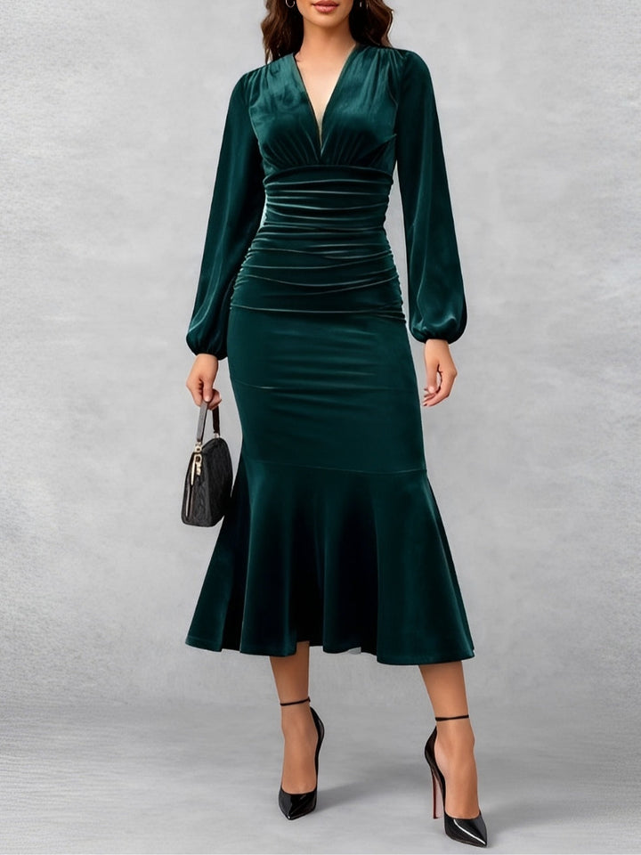 Elegant V-Neck Green Velvet Fishtail Midi Dress