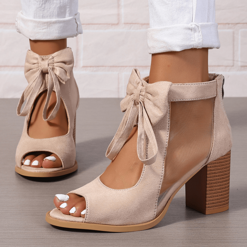 EVELYNRA – LUNETTE BOW HEELS